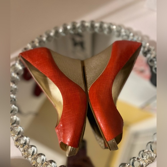 Lilly Pulitzer orange and gold leather Scarlet Peep-Toe Heels size 8m - Picture 7 of 9